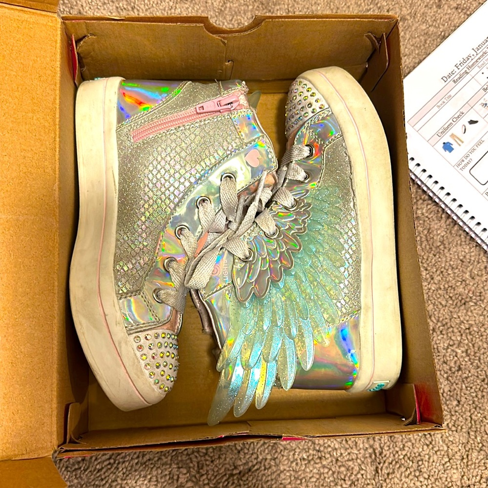 Girls sneakers